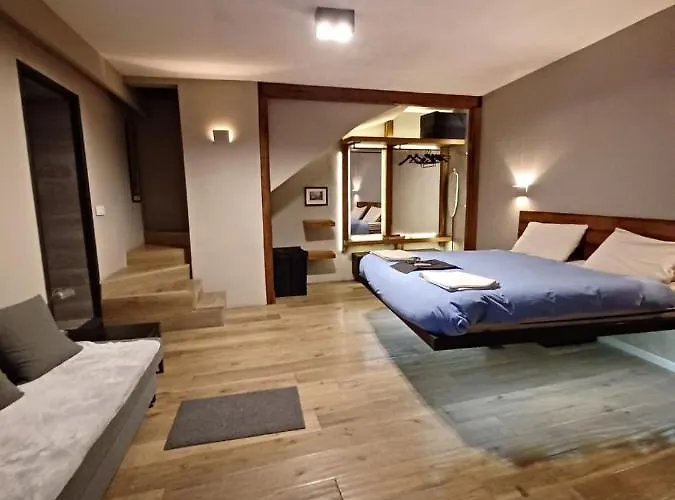 Super Design Centro Con Sky Wifi Veloce E Netflix Nápoly