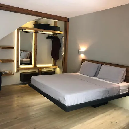 Super Design Centro Con Sky Wifi Veloce E Netflix