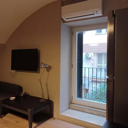 Super Design Centro Con Sky Wifi Veloce E Netflix *