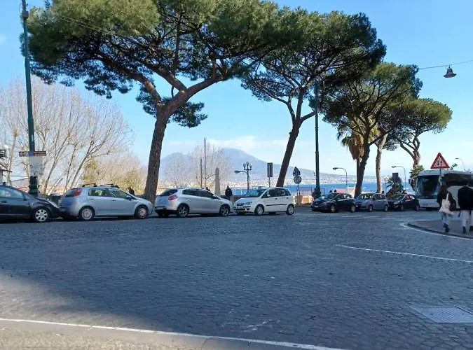 Super Design Centro Con Sky Wifi Veloce E Netflix