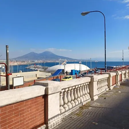 Super Design Centro Con Sky Wifi Veloce E Netflix *