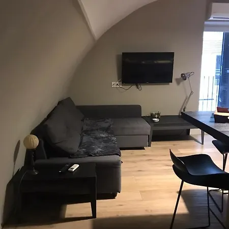 Super Design Centro Con Sky Wifi Veloce E Netflix Apartment Neapel