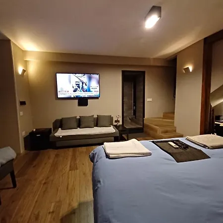 Super Design Centro Con Sky Wifi Veloce E Netflix